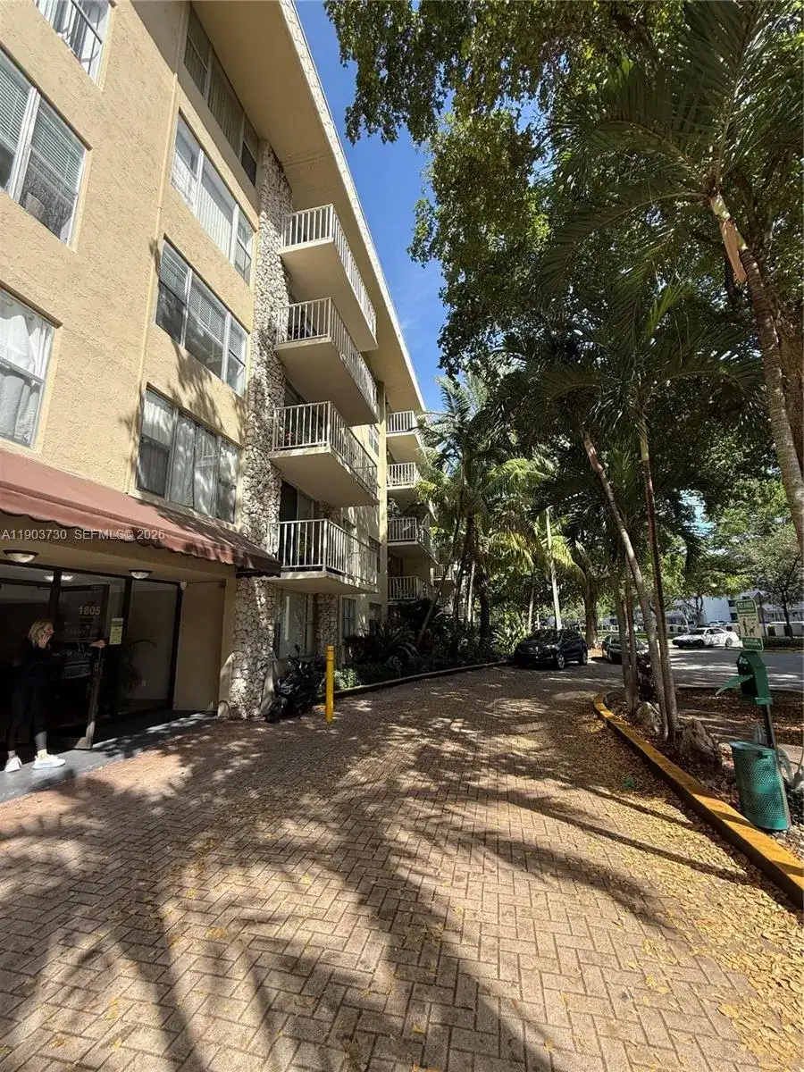 1805 Sans Souci Blvd # 506, North Miami FL 33181 photo 2