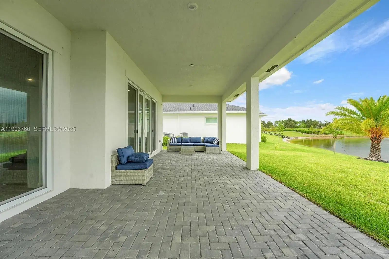 601 Hookline Cir, Loxahatchee FL 33470 photo 4