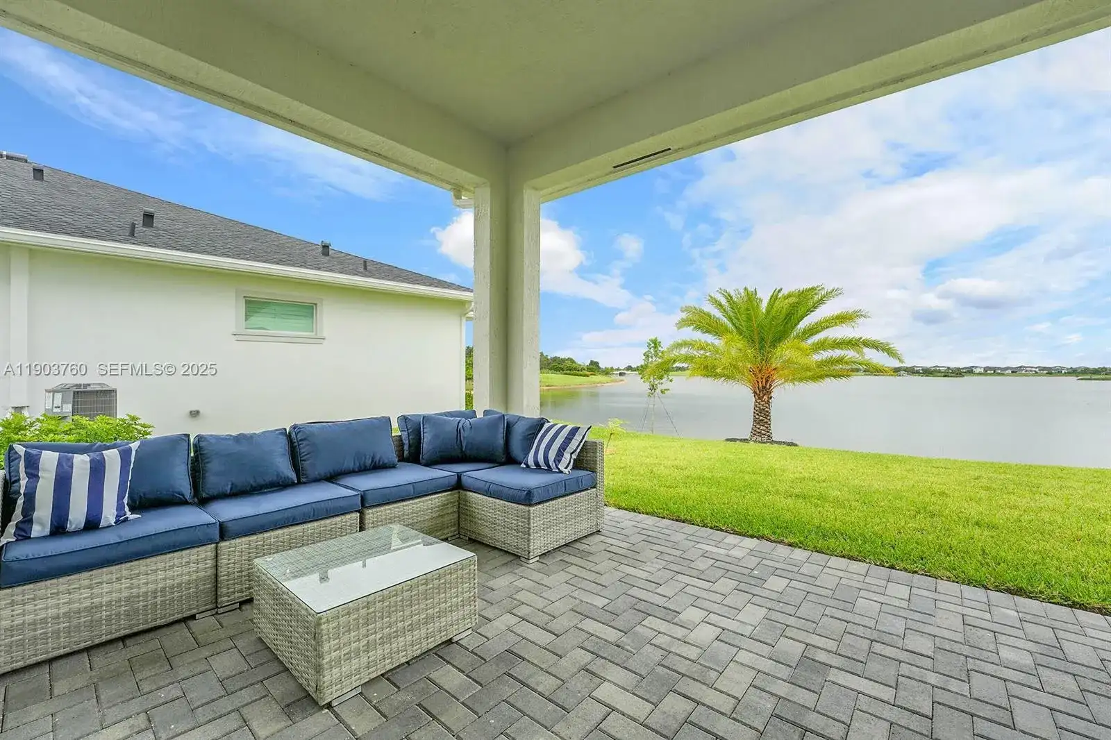 601 Hookline Cir, Loxahatchee FL 33470 photo 5