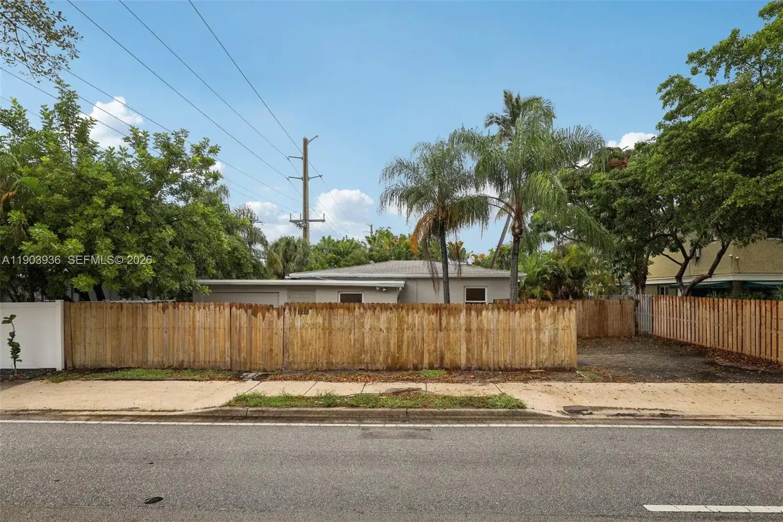 1213 NE 13th St, Fort Lauderdale FL 33304 photo 2