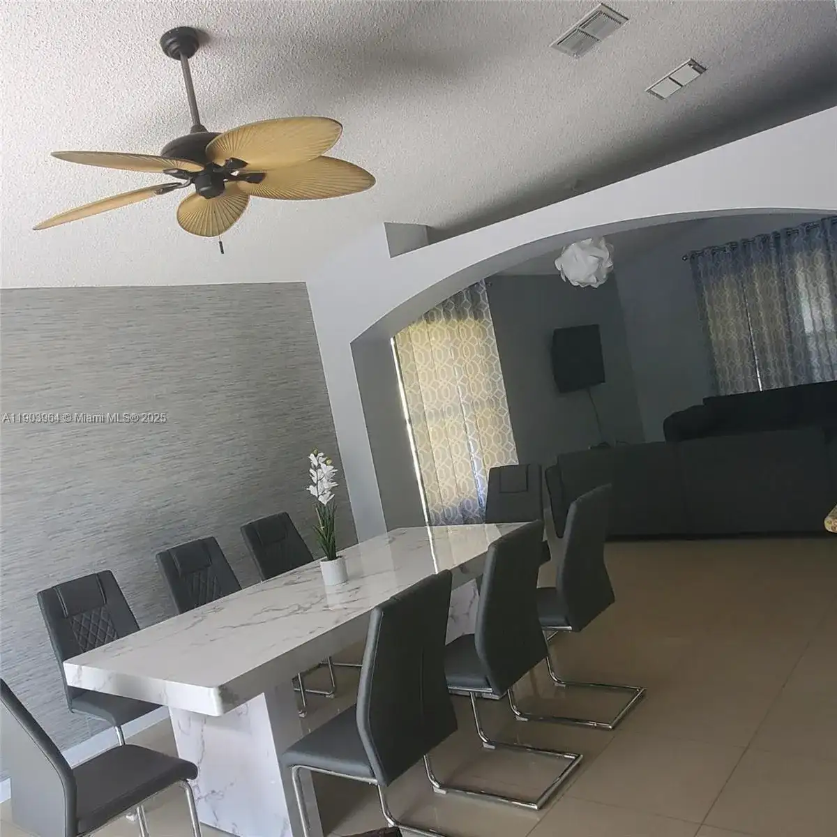 2505 Hybrid Ct, Kissimmee FL 34758 photo 2