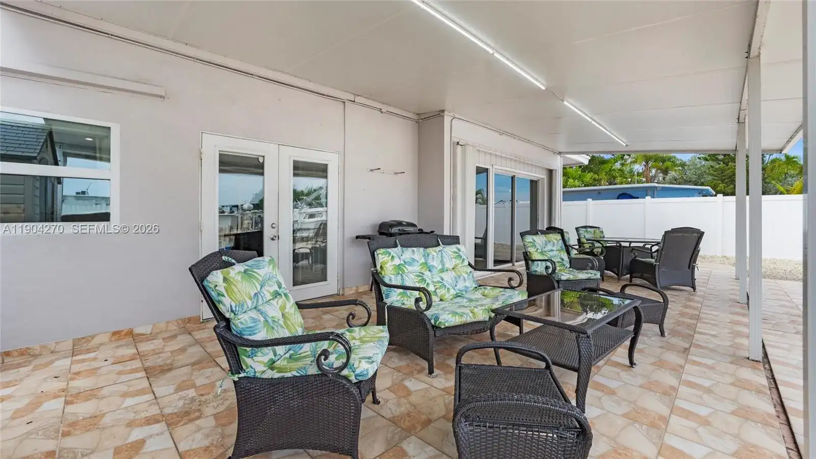 132 E Gardenia St, Tavernier FL 33070 photo 4