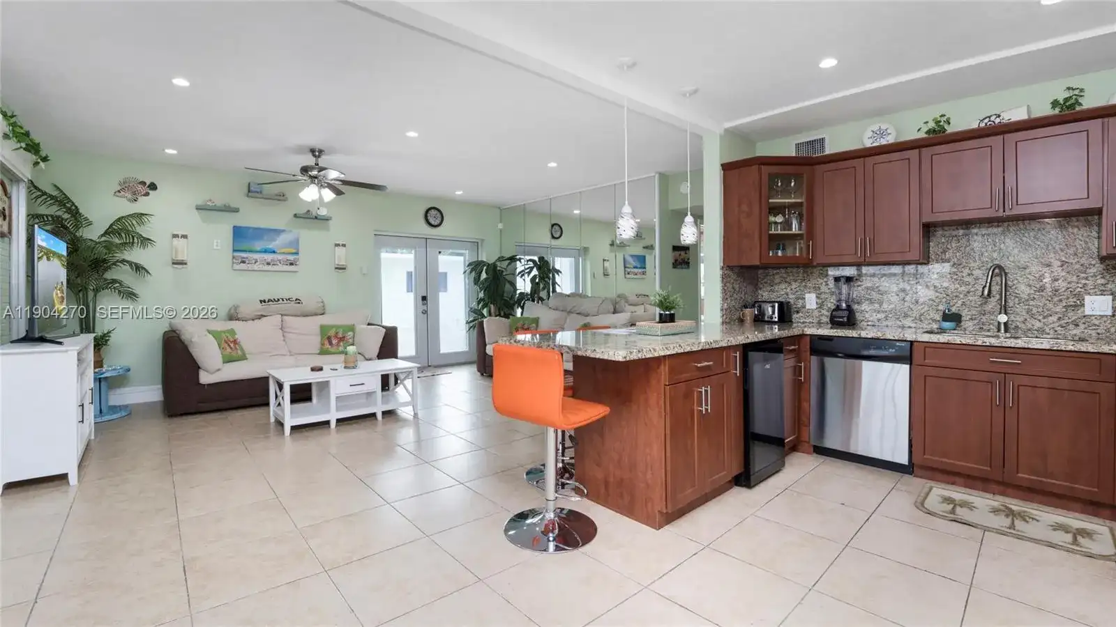 132 E Gardenia St, Tavernier FL 33070 photo 5