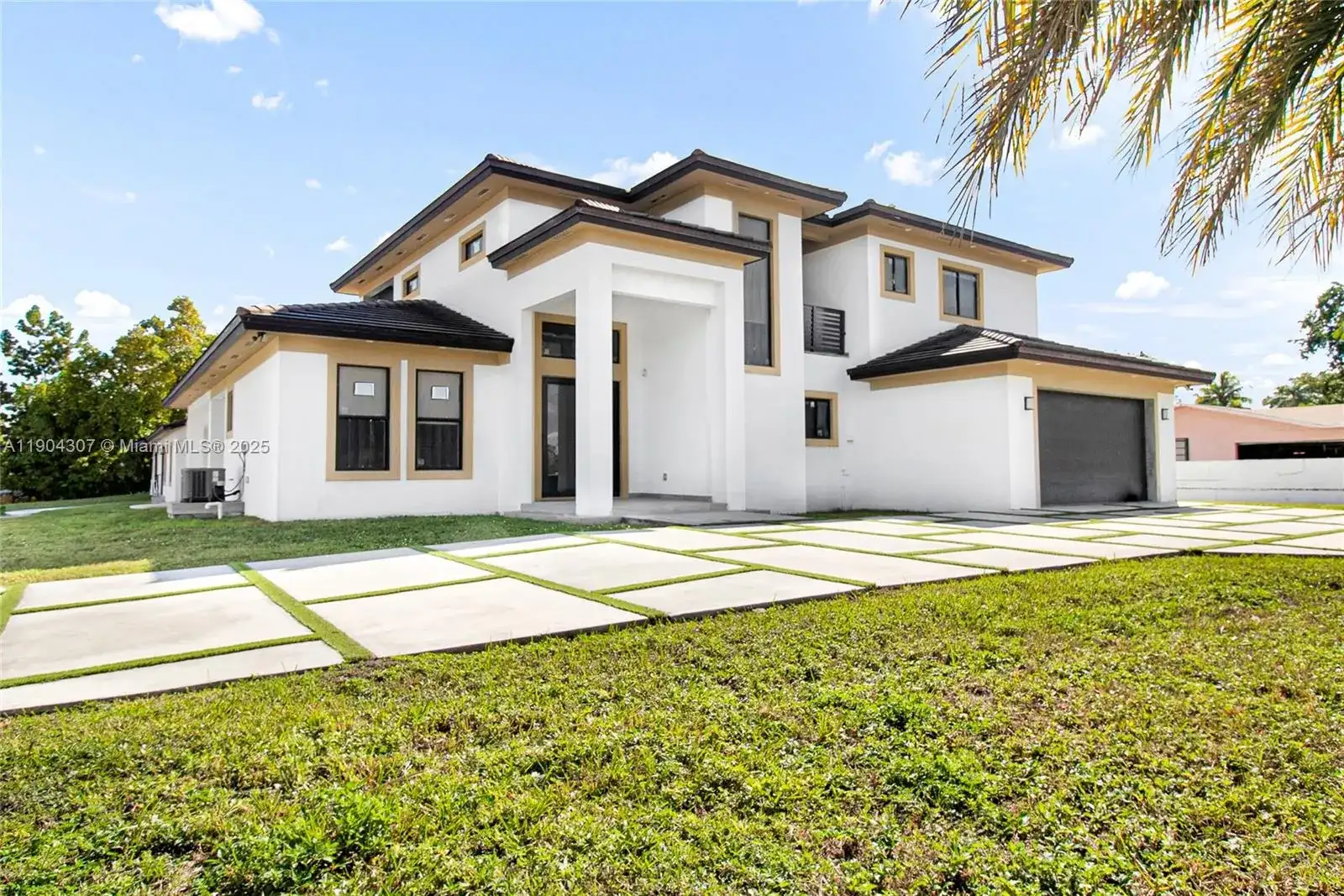 12890 NW 2nd St, Miami FL 33182 photo 2