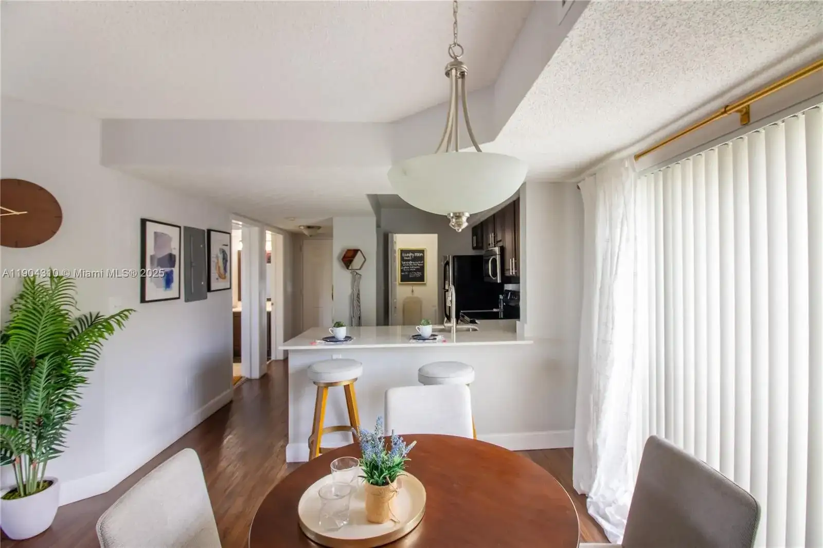 17230 NW 64th Ave, Miami Lakes FL 33015 photo 4