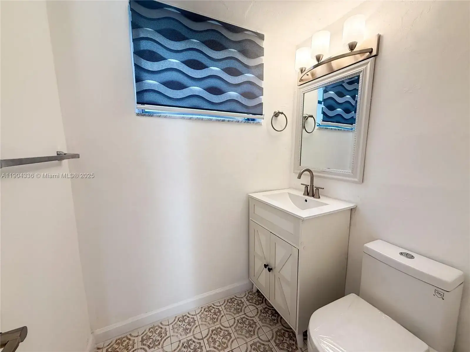 11 Edgewater Dr # 8, Coral Gables FL 33133 photo 3