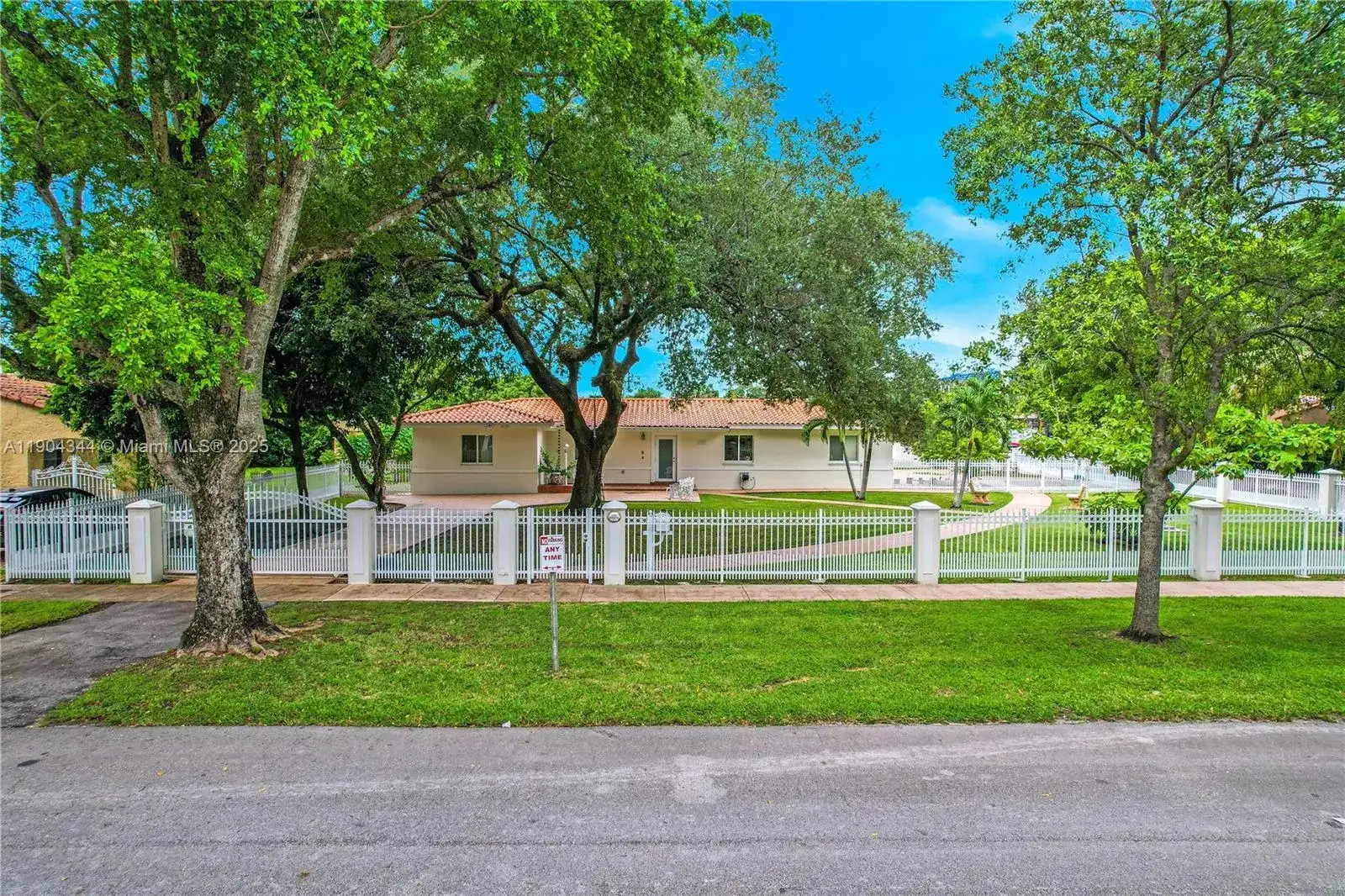 1407 San Marco Ave, Coral Gables FL 33134 photo 2