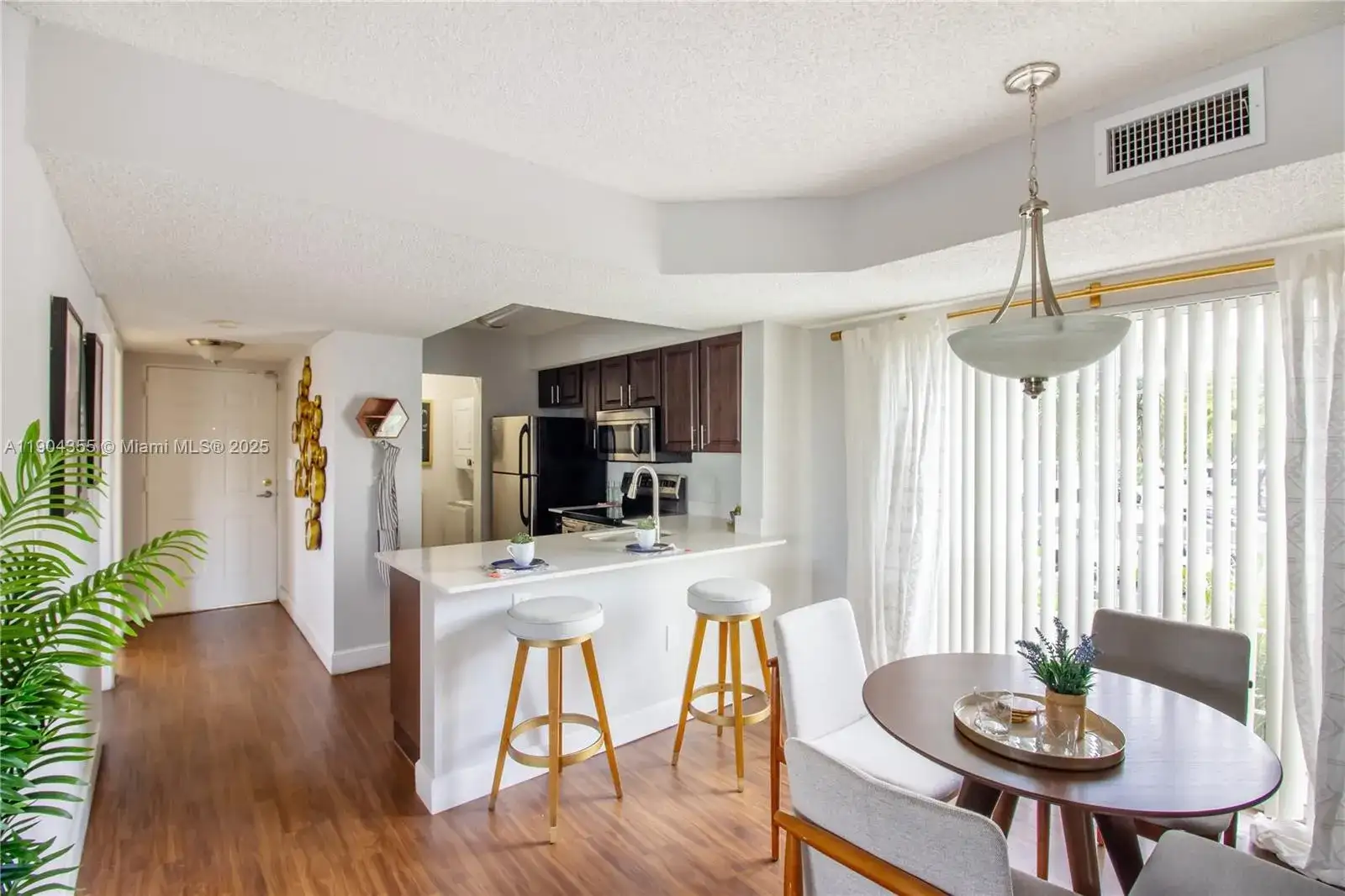 17230 NW 64th Ave, Miami Lakes FL 33015 photo 5