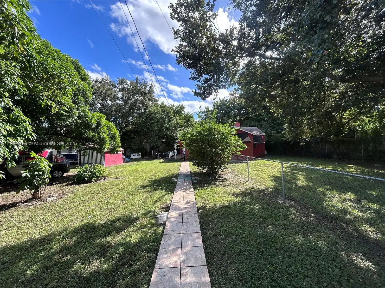 1452 NW 41st St, Miami FL 33142 photo 4