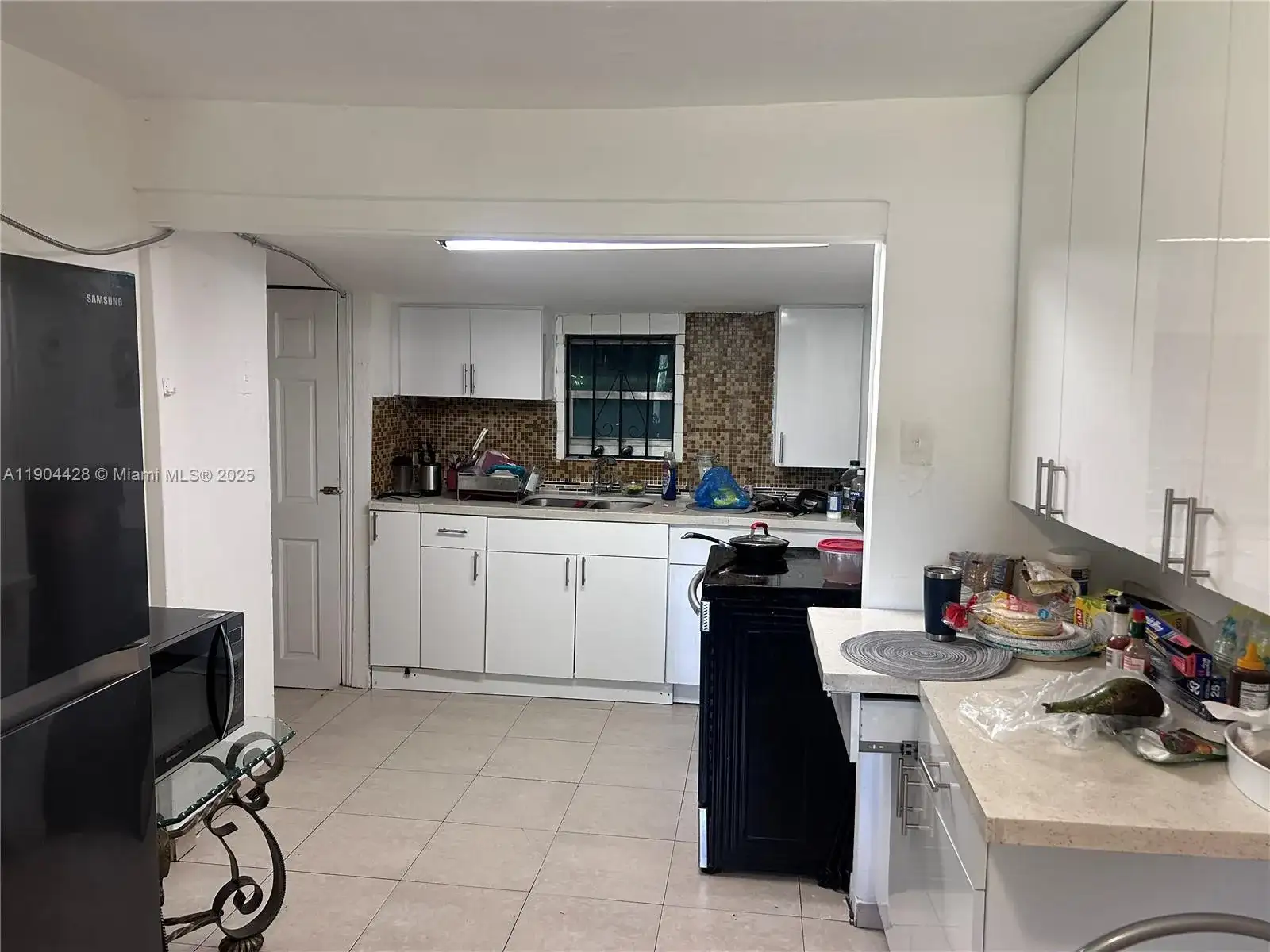 1452 NW 41st St, Miami FL 33142 photo 5