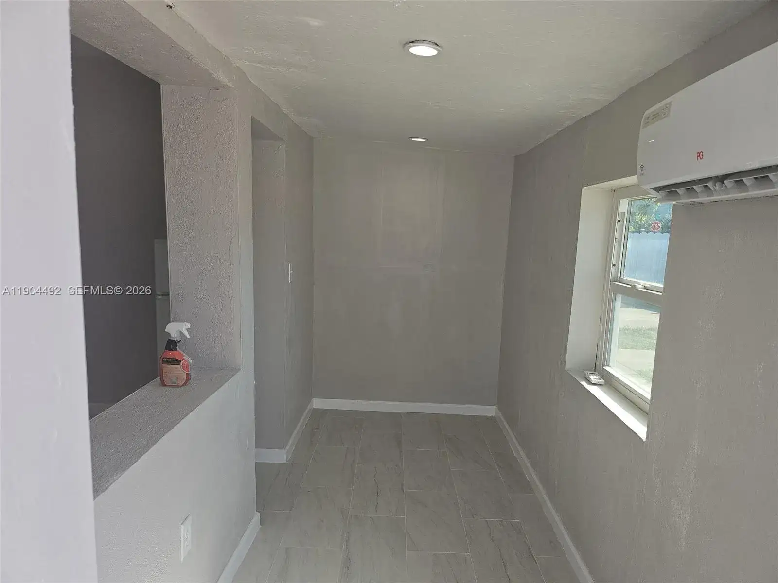 528 NW 10th St # A, Florida City FL 33034 photo 2