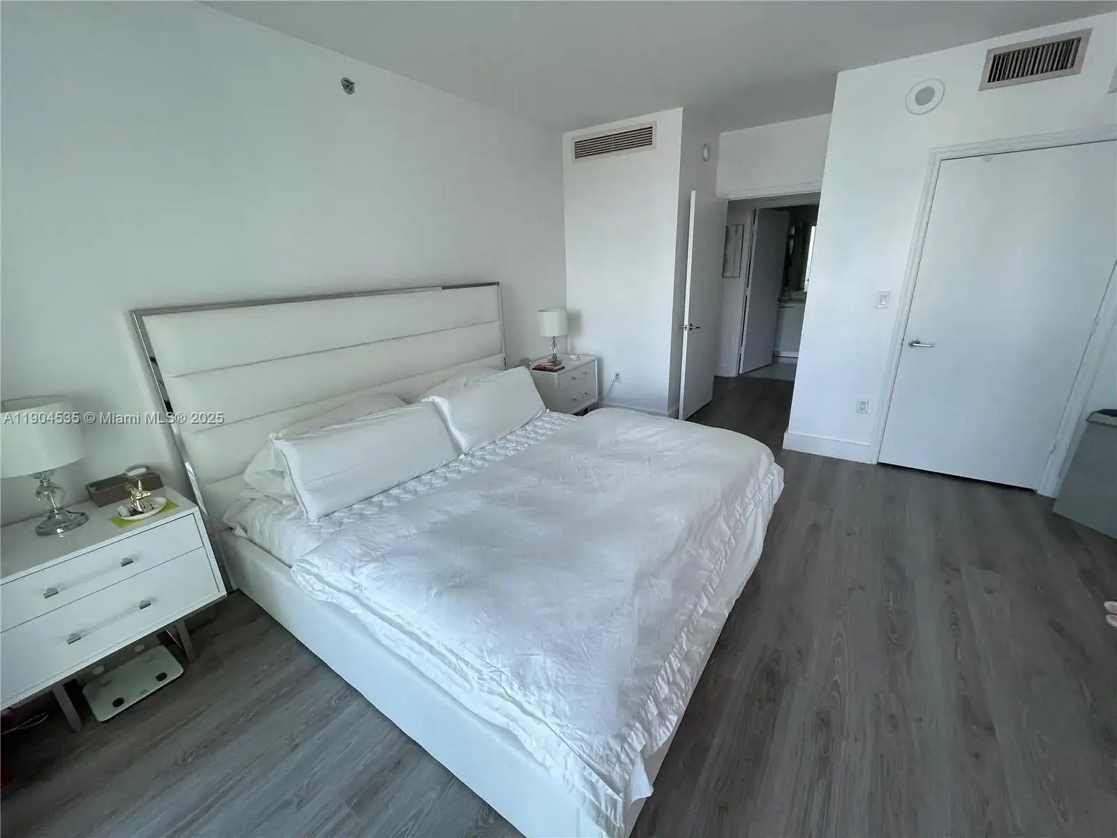 55 SE 6th St # 2104, Miami FL 33131 photo 5