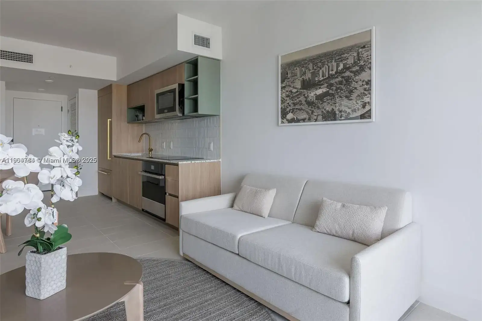 159 NE 6th St # 2404, Miami FL 33132 photo 3