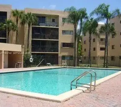8760 SW 133rd Ave Rd # 318, Miami FL 33183 photo 2