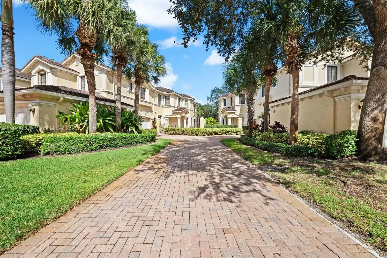 1634 Passion Vine Cir # 2, Weston FL 33326 photo 2
