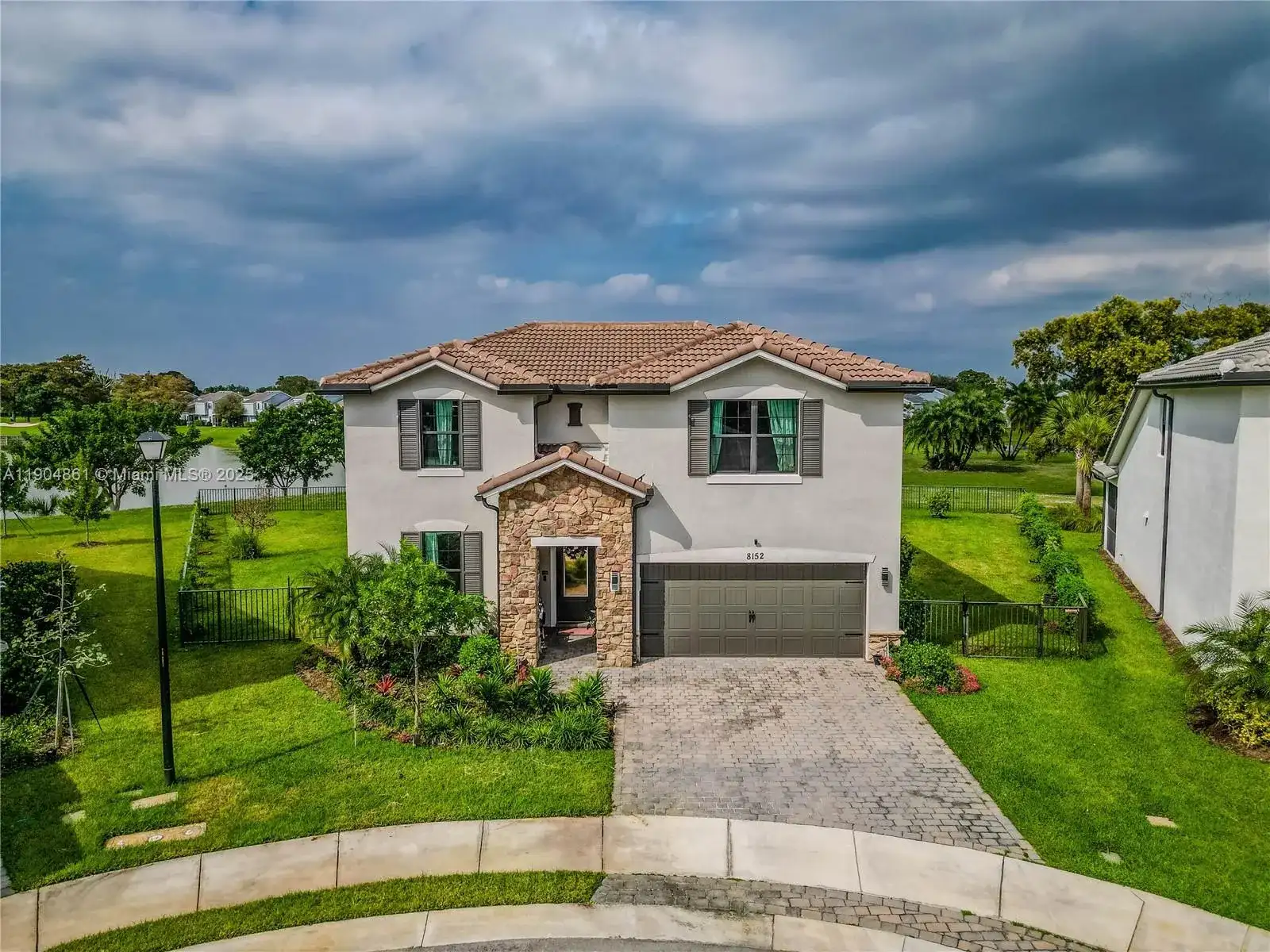 8152 NW 78th St, Tamarac FL 33321 photo 4
