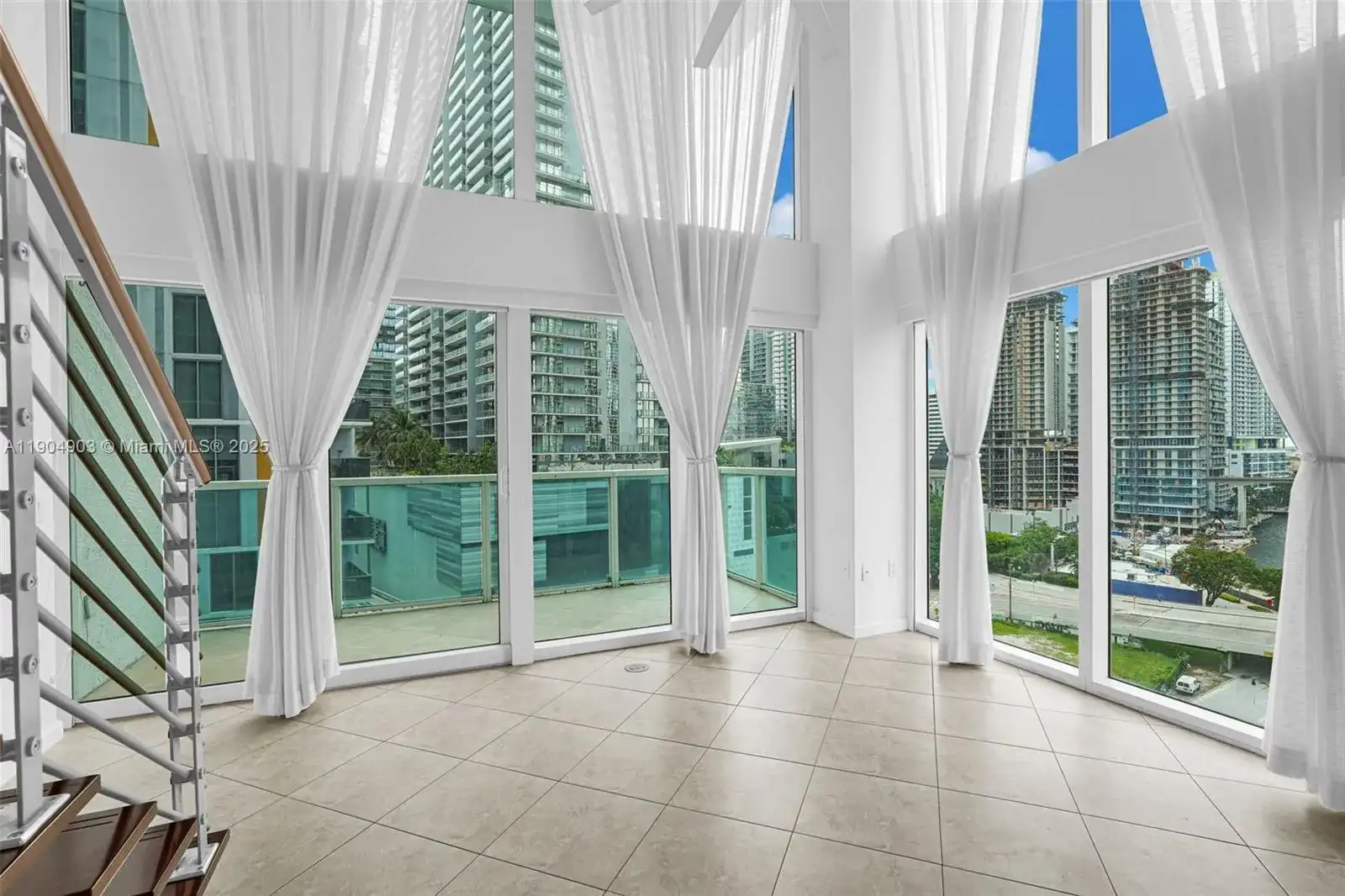 41 SE 5th St # 816, Miami FL 33131 photo 3