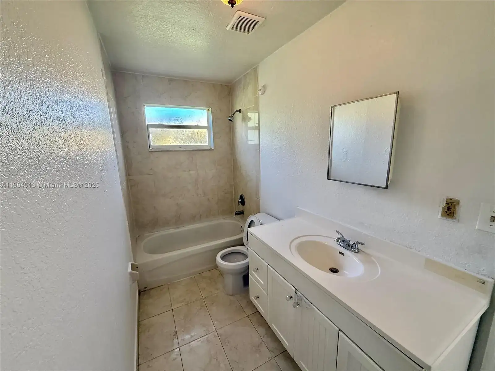1325 NW 75th Ter, Miami FL 33147 photo 5