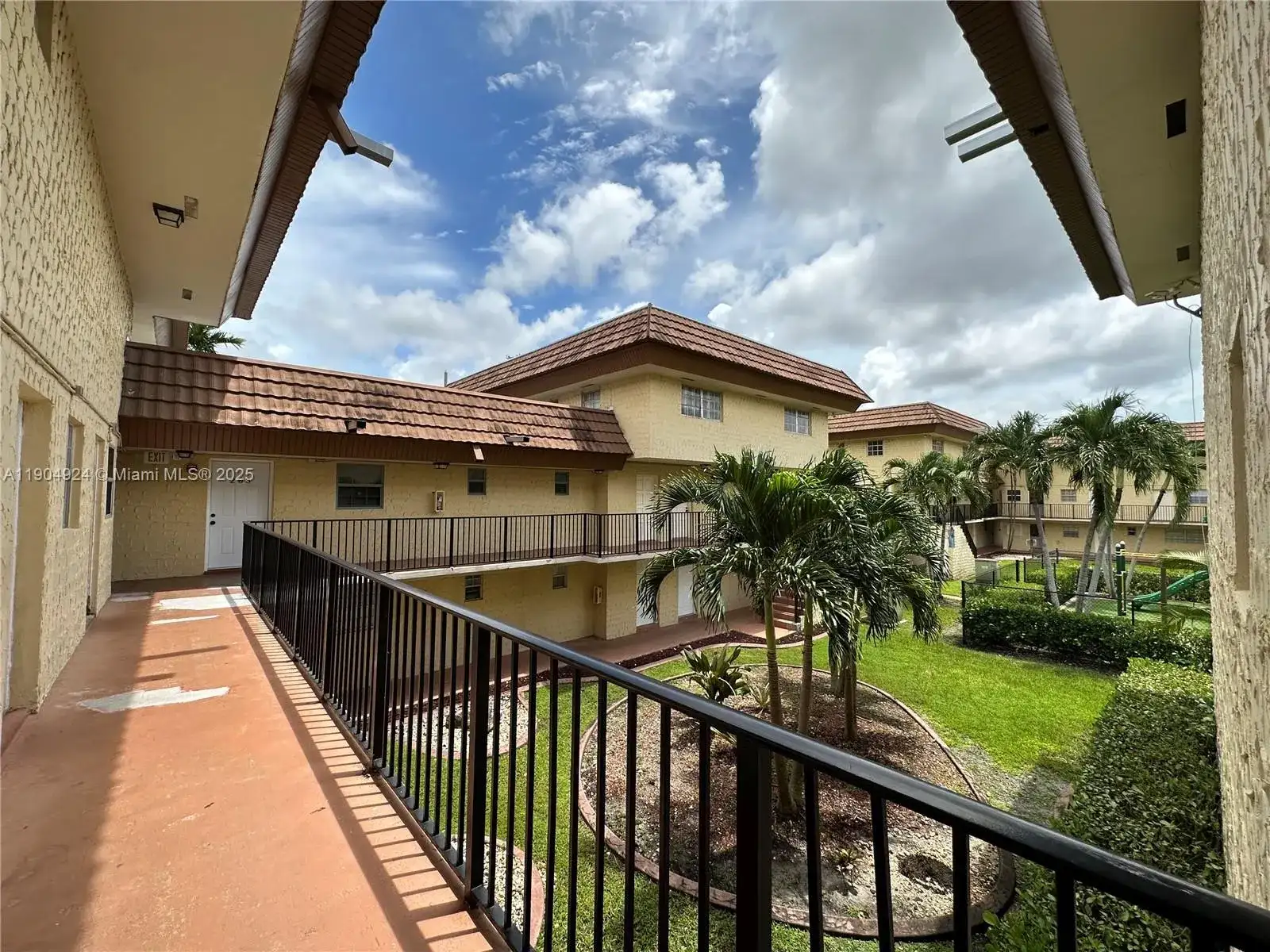 8600 SW 109th Ave # 211, Miami FL 33173 photo 3