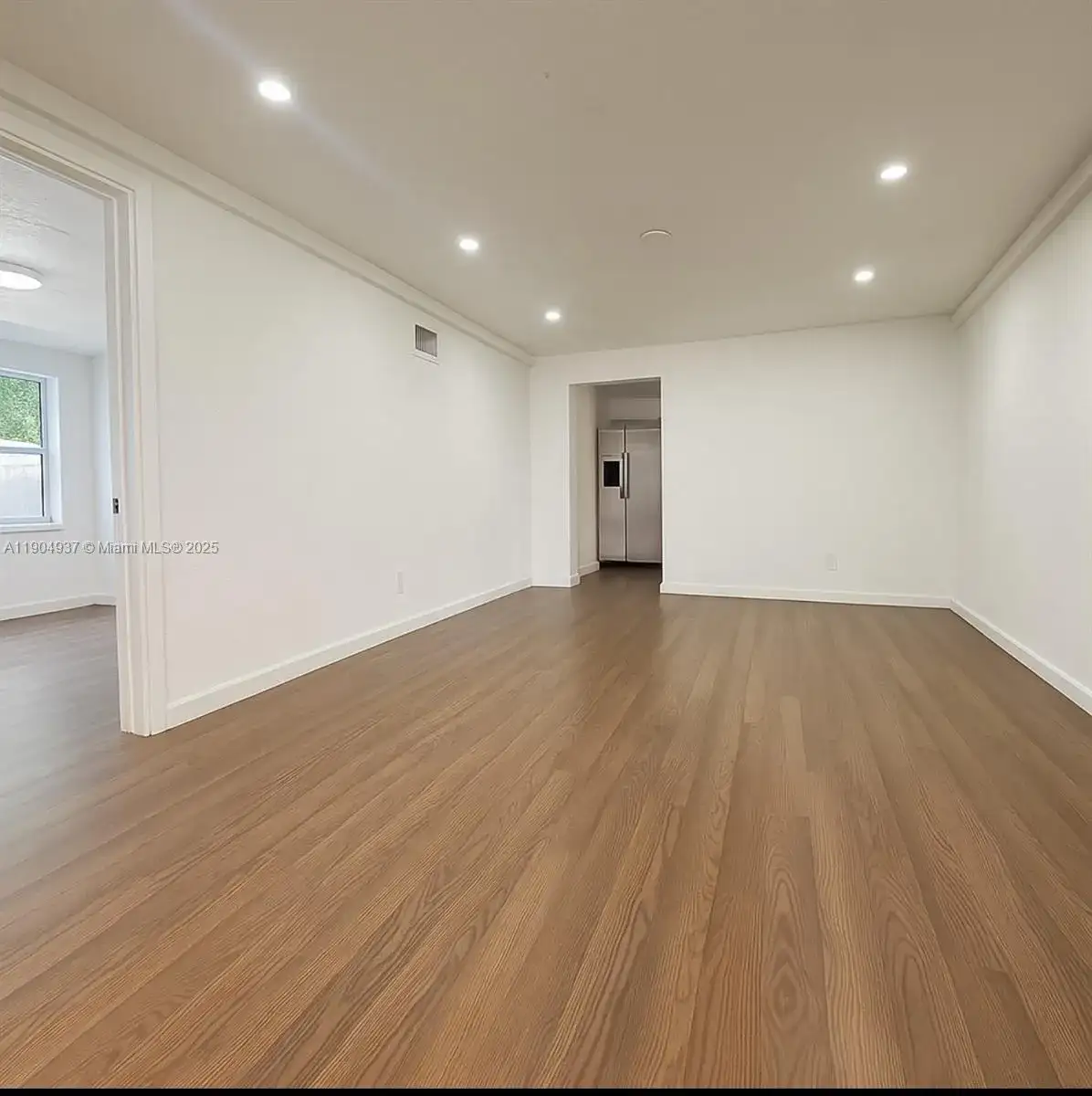 3376 NW 49th St, Miami FL 33142 photo 2