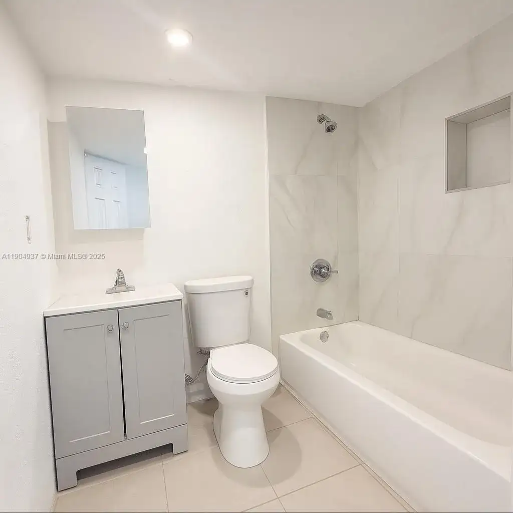 3376 NW 49th St, Miami FL 33142 photo 4