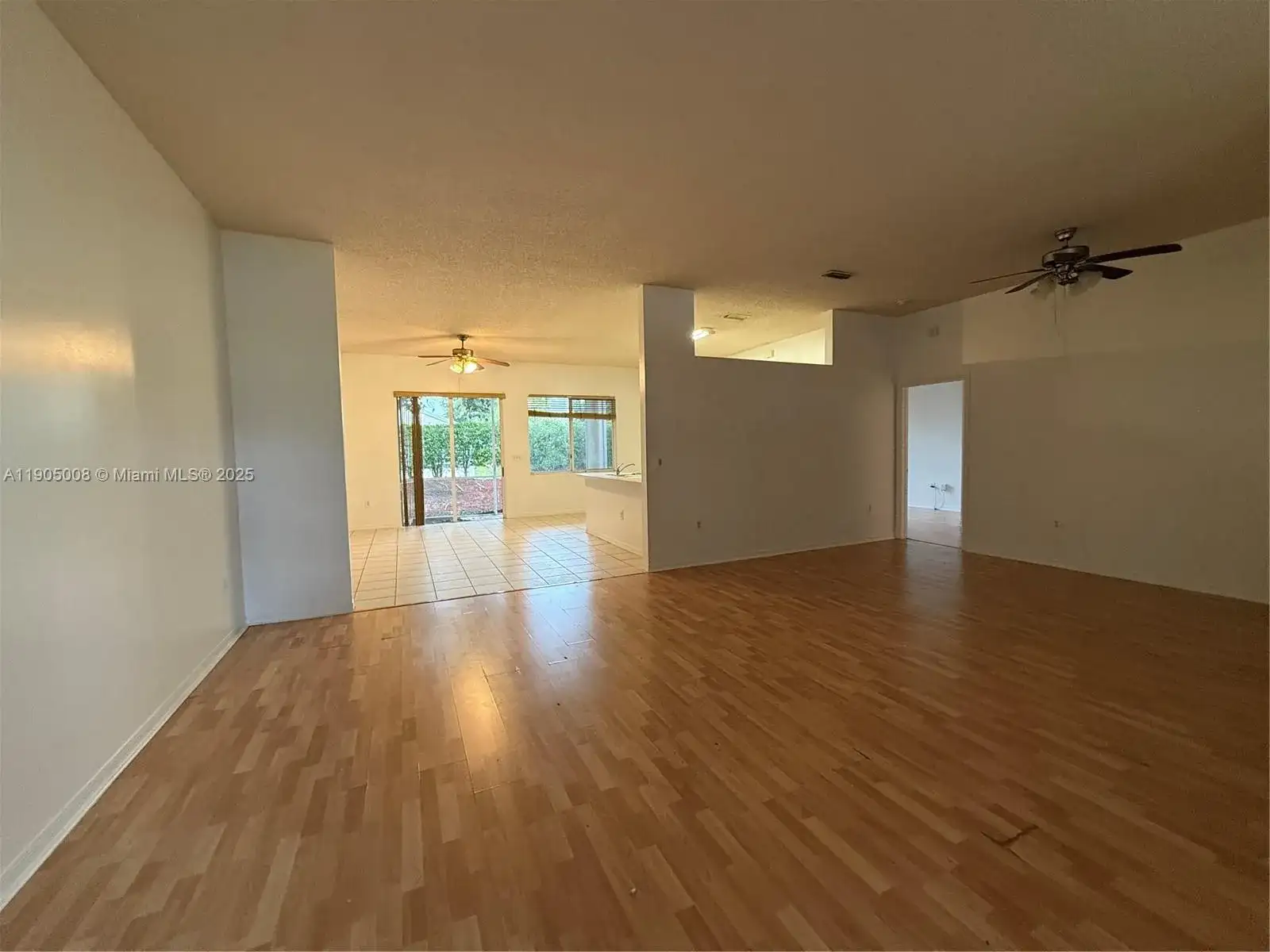 540 SE 23rd Ln, Homestead FL 33033 photo 3