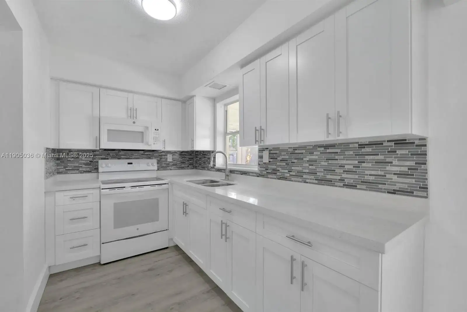 4964 NW 48th Way, Tamarac FL 33319 photo 3
