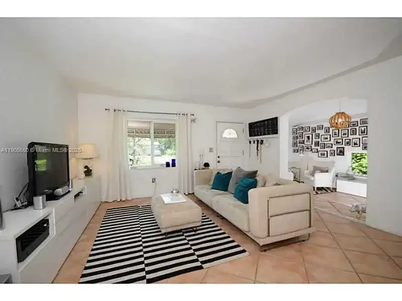 273 NW 92nd St, Miami Shores FL 33150 photo 3