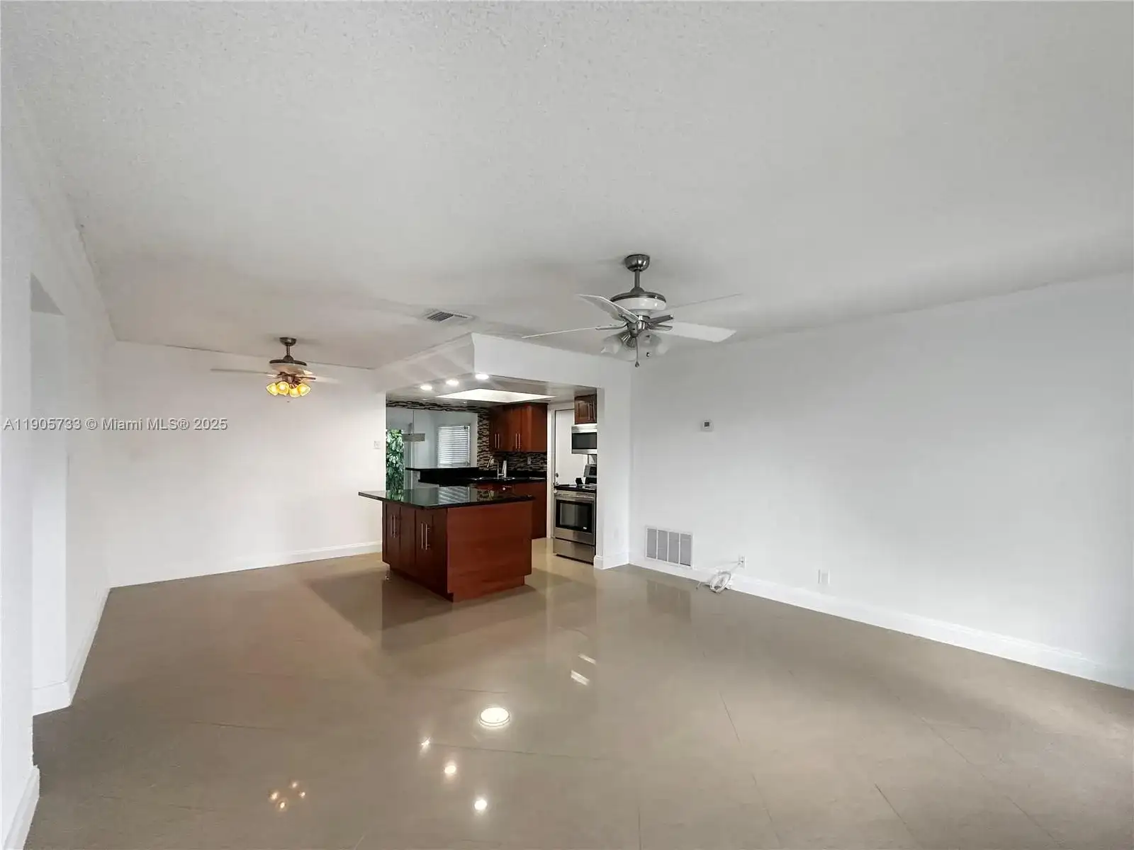 6001 NW 71st Ave, Tamarac FL 33321 photo 3