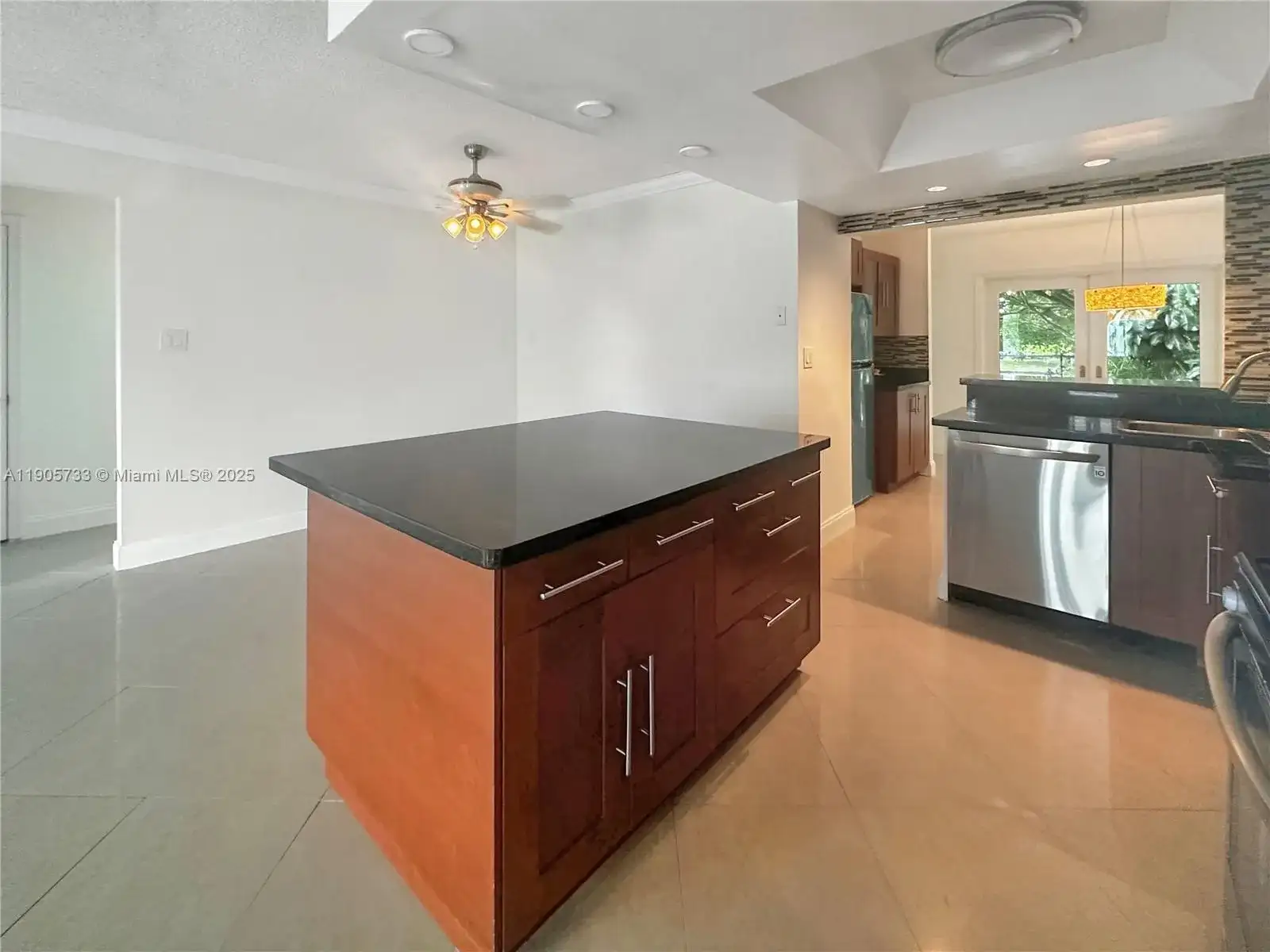 6001 NW 71st Ave, Tamarac FL 33321 photo 4