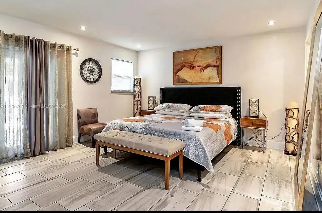 4521 NE 15th Ter, Oakland Park FL 33334 photo 3