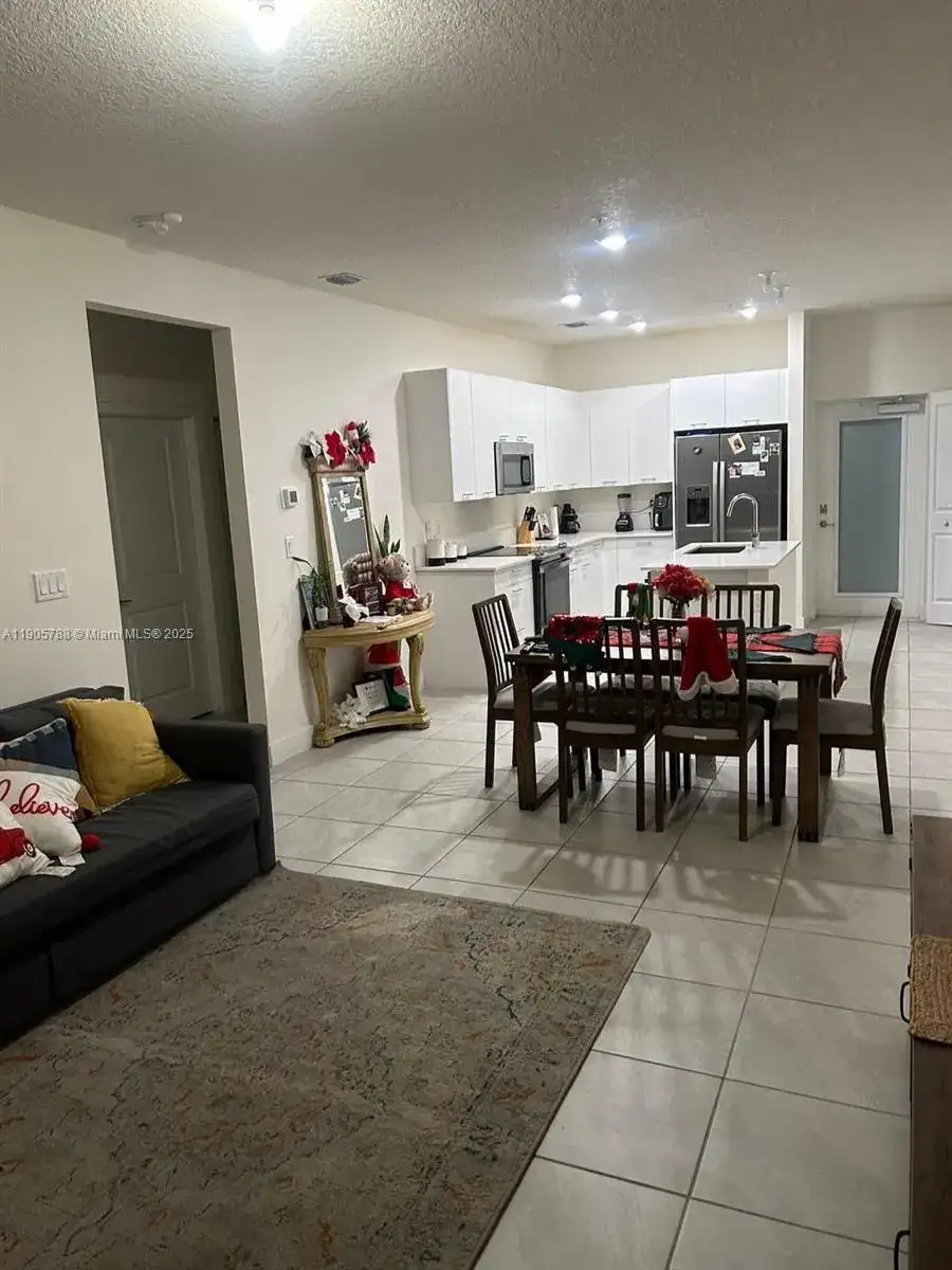 8001 NW 41st St # 302, Doral FL 33166 photo 5