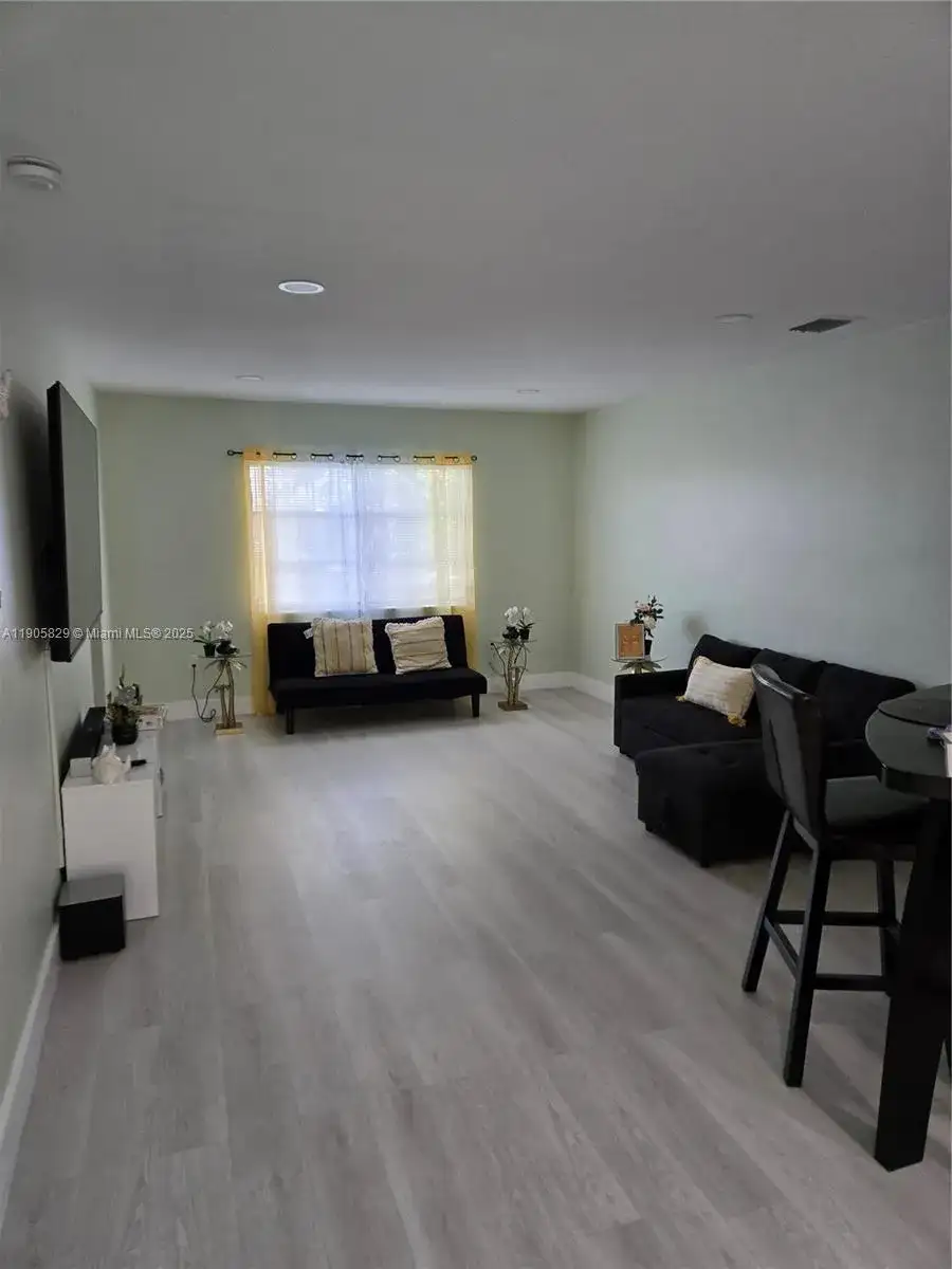 251 NE 187th St # 827, Miami FL 33179 photo 2