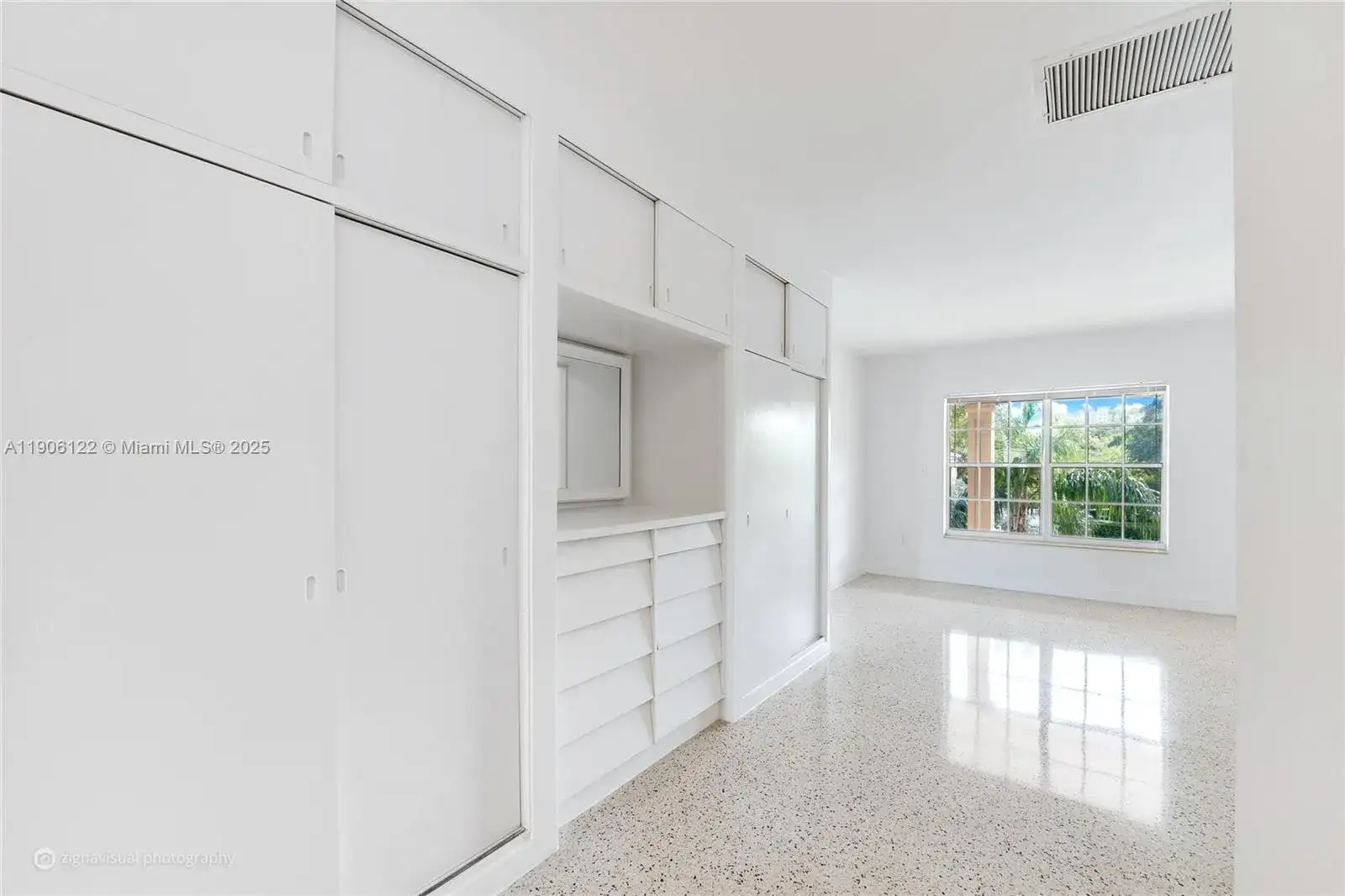 33 SALAMANCA AVE, Coral Gables FL 33134 photo 2