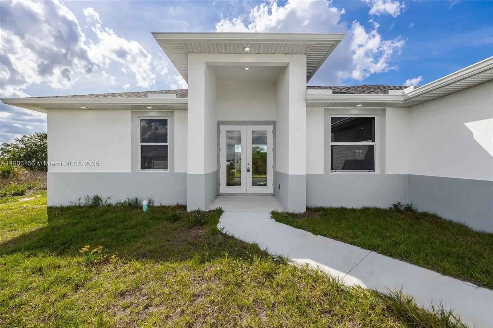 626 Royce, La Belle FL 33935 photo 2