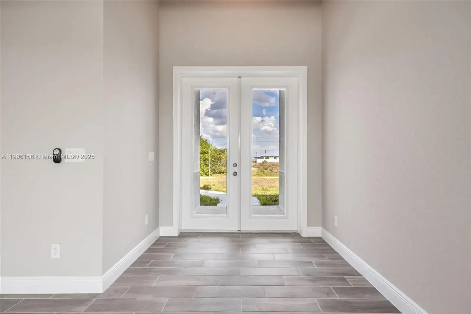 626 Royce, La Belle FL 33935 photo 3