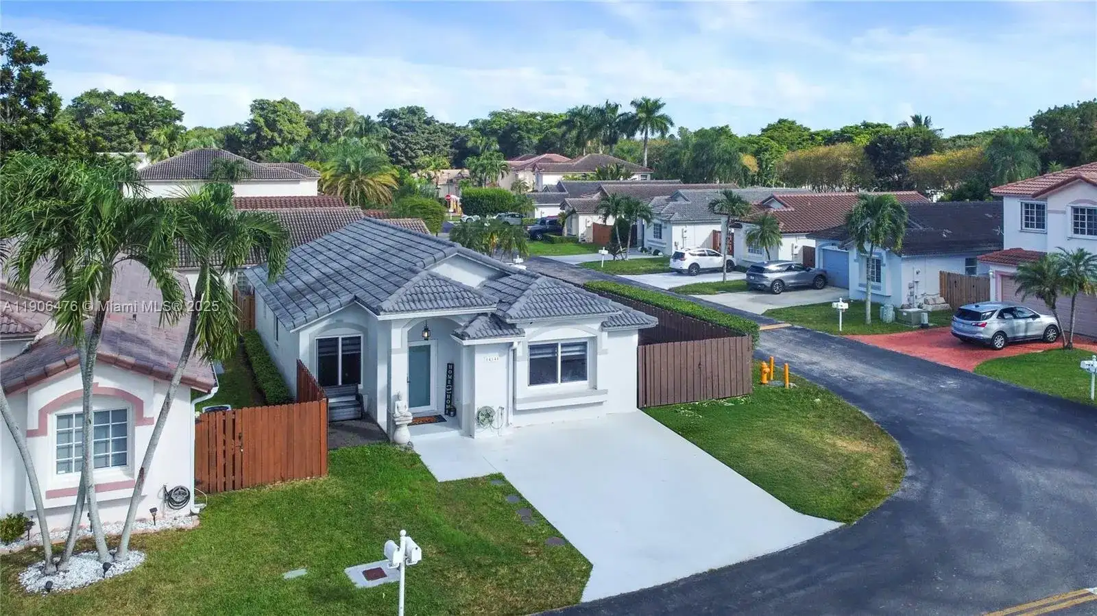 14341 SW 151 CT, Miami FL 33196 photo 2