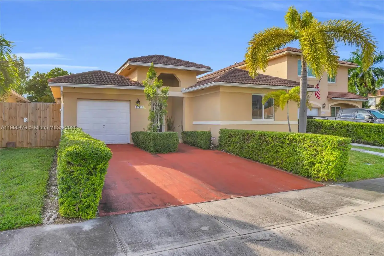 21410 SW 89th Ct, Cutler Bay FL 33189 photo 2