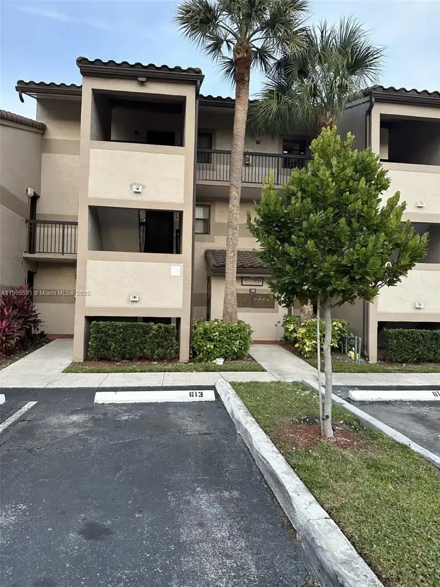 9783 Nob Hill Ct # 9783, Sunrise FL 33351 photo 2