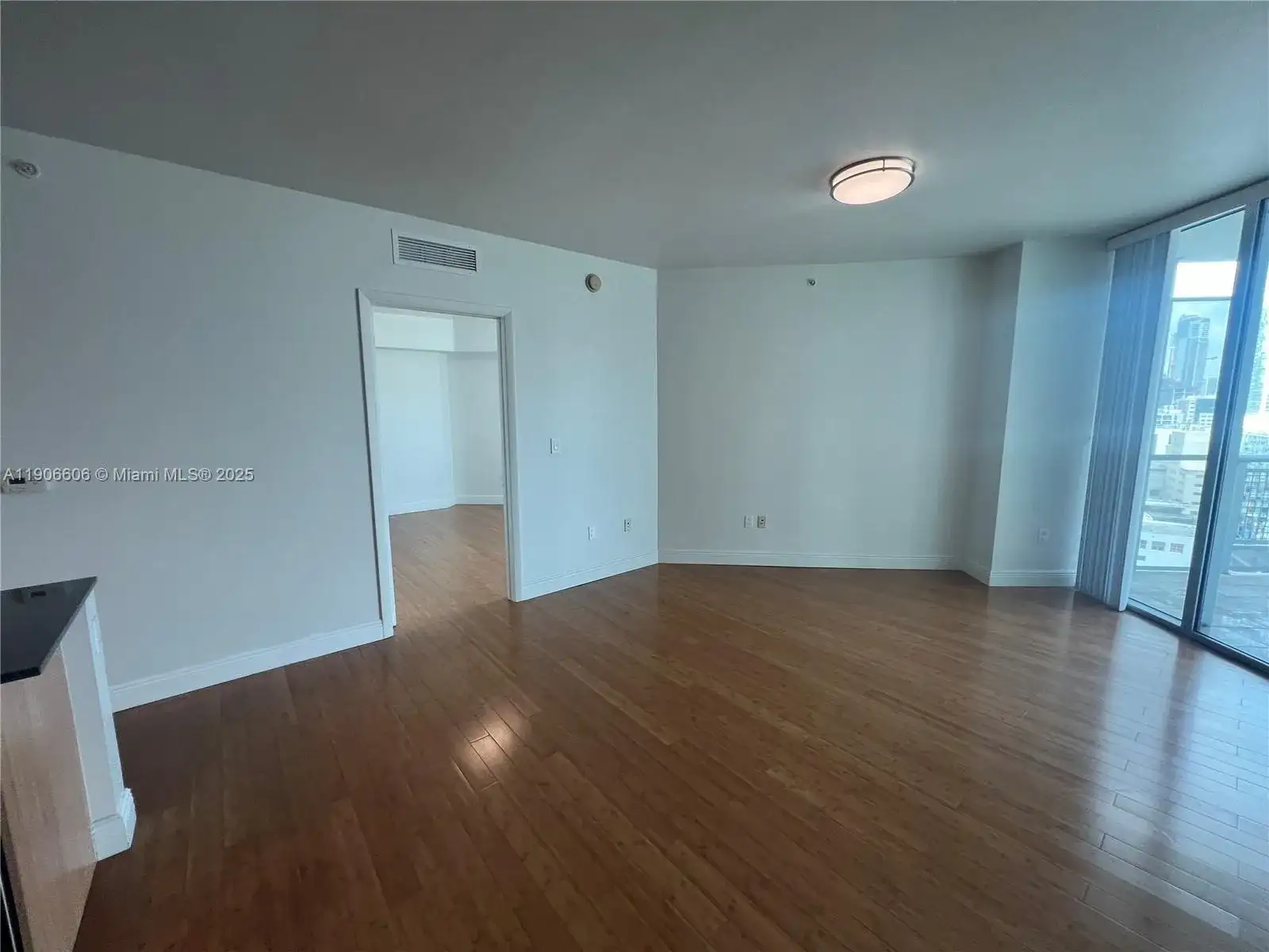 350 S Miami Ave # 1905, Miami FL 33130 photo 5