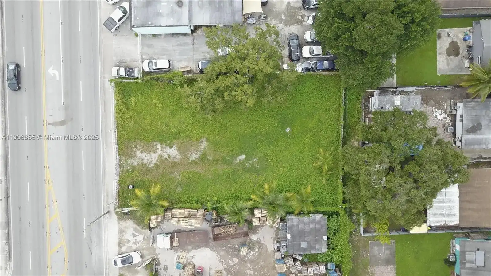 3039 NW 54th St, Miami FL 33142 photo 4