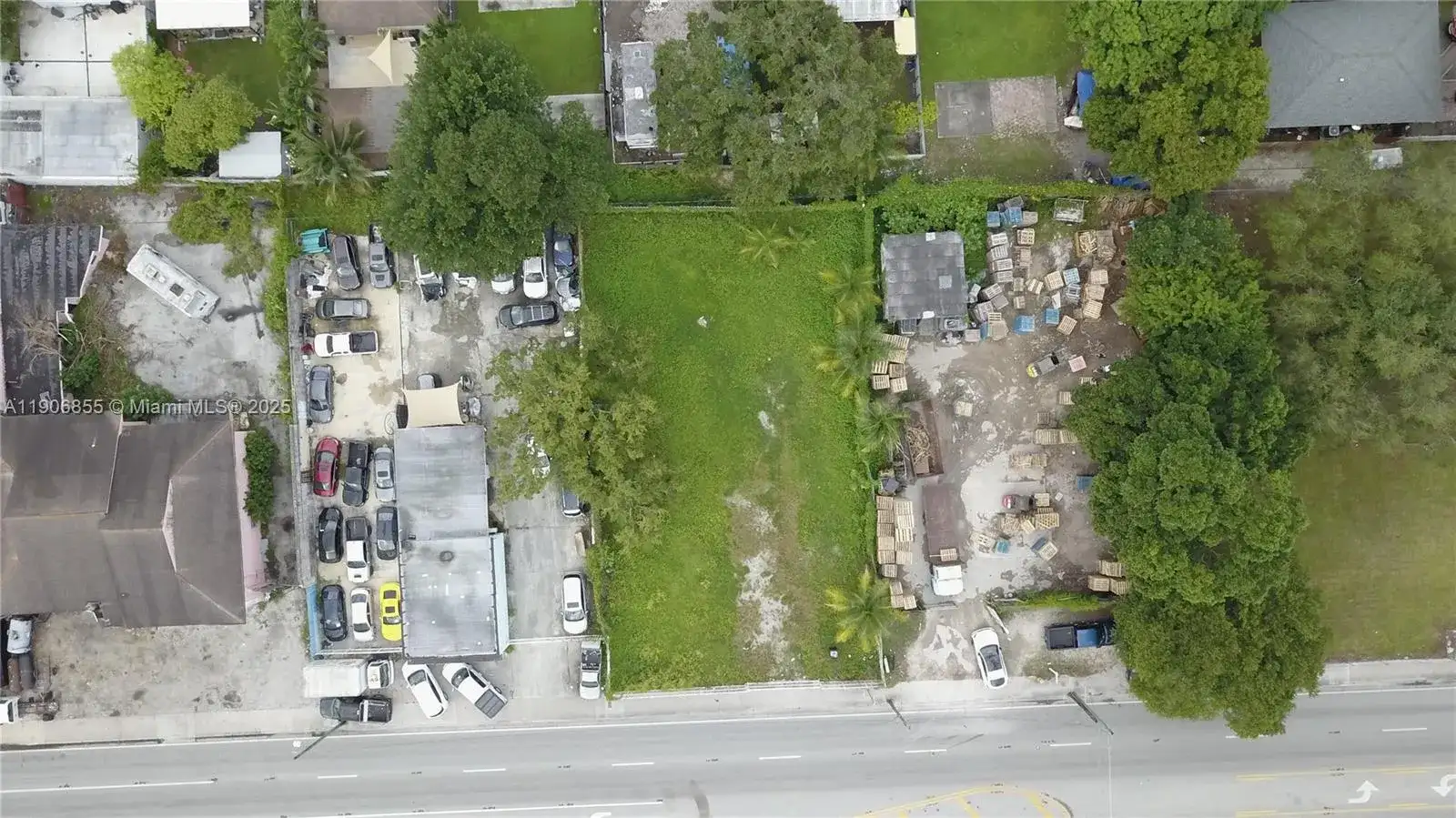 3039 NW 54th St, Miami FL 33142 photo 5