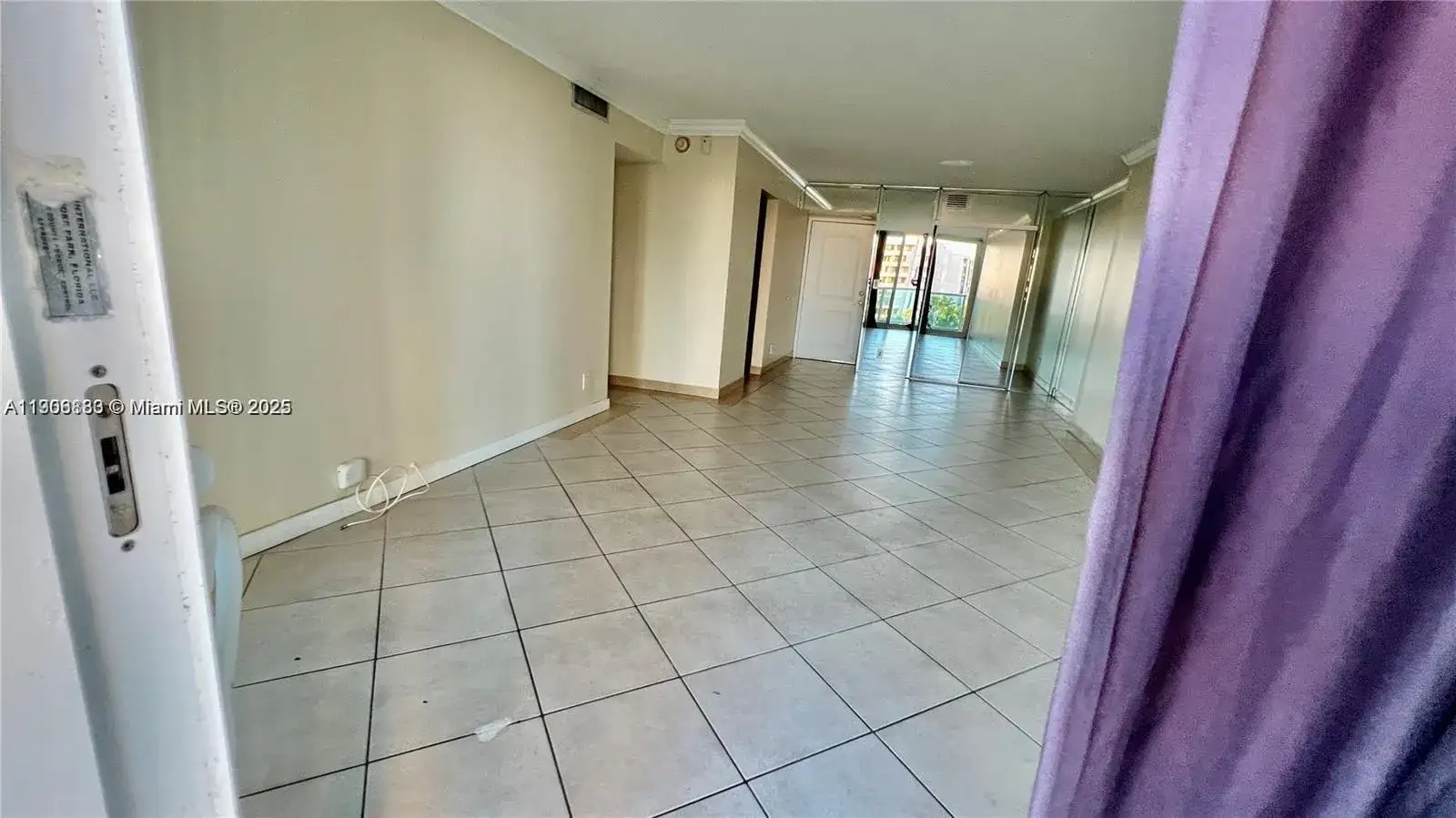 100 Bayview Dr # 607, Sunny Isles Beach FL 33160 photo 3