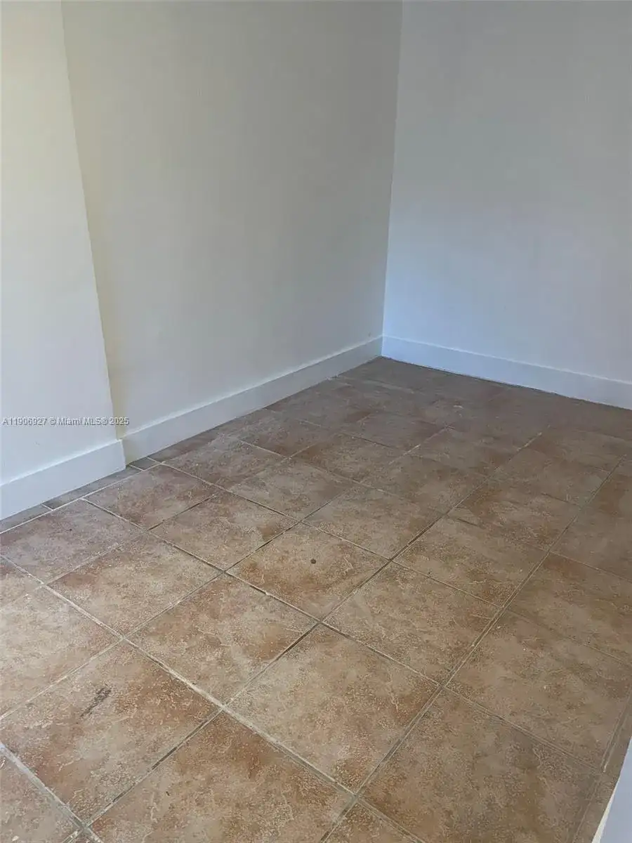 746 NE 80th St, Miami FL 33138 photo 5