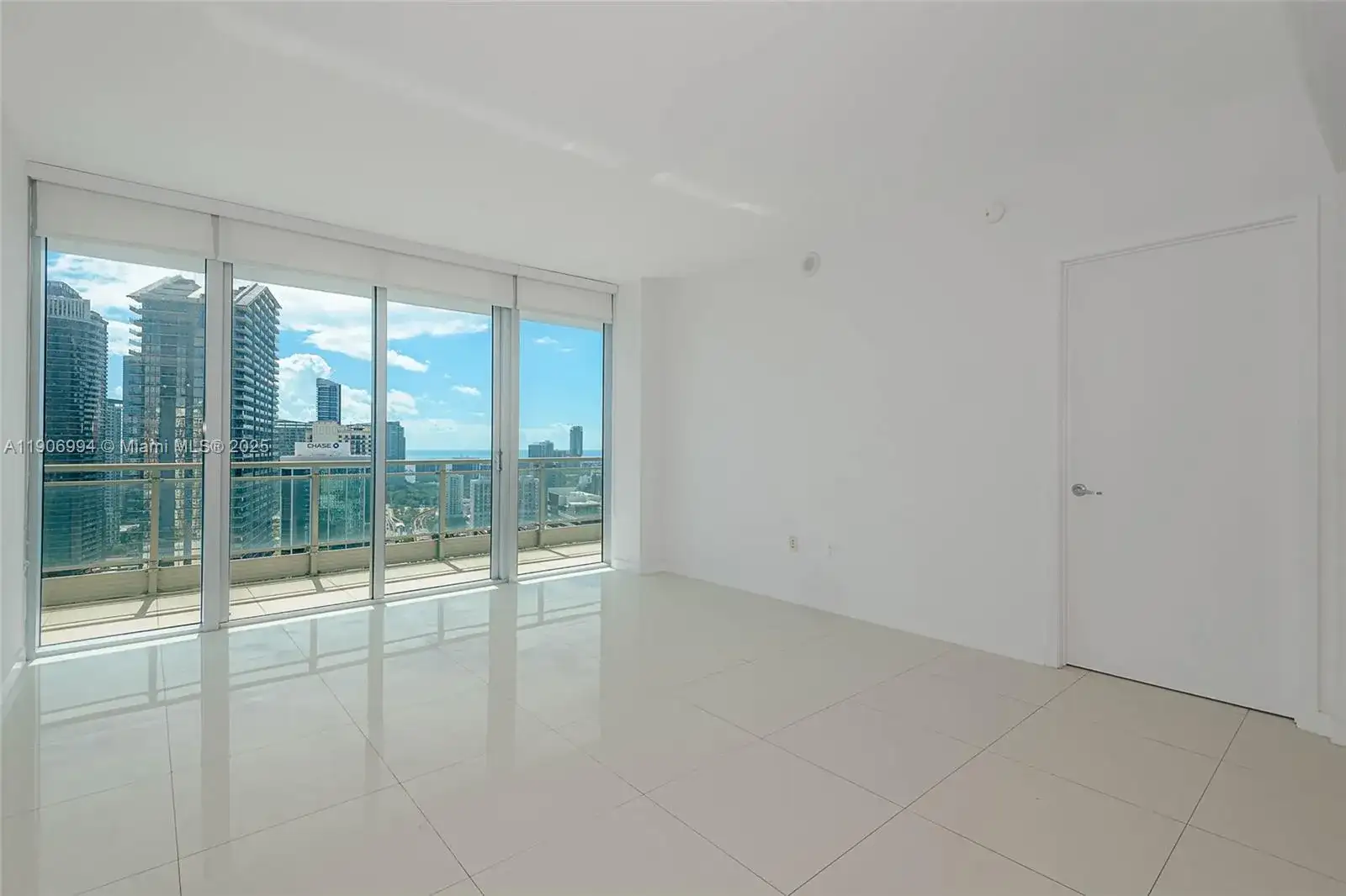 92 SW 3rd St # 3503, Miami FL 33130 photo 5