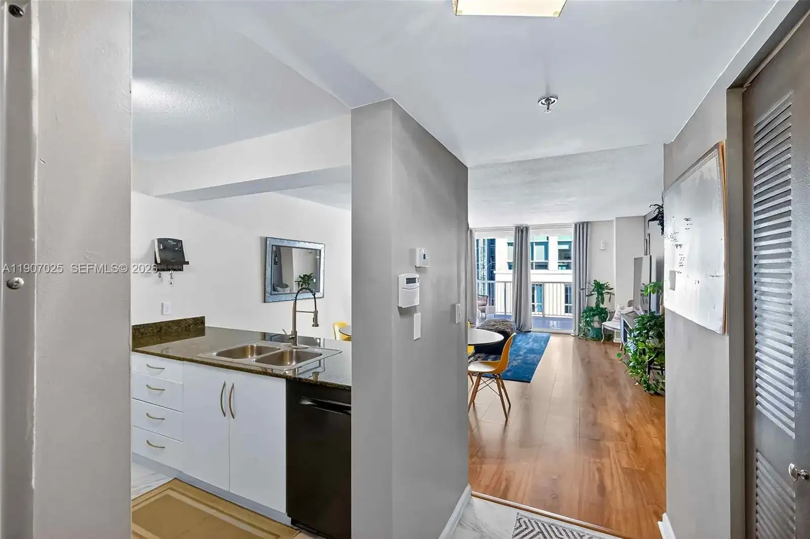 1200 Brickell Bay Dr # 3914, Miami FL 33131 photo 4