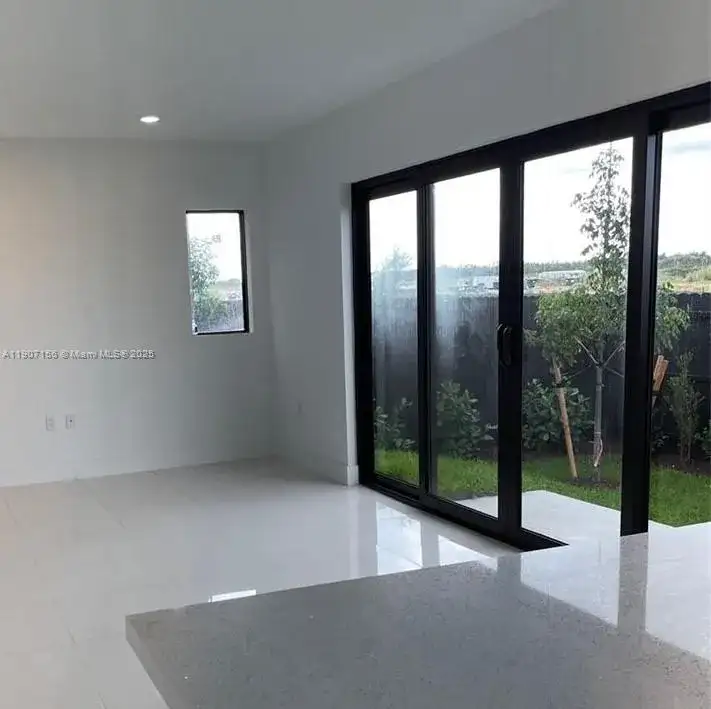 1159 NW 2nd Ter, Florida City FL 33034 photo 3