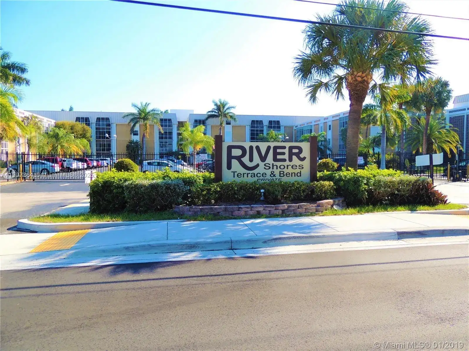 2970 NE 16th Ave # 413, Oakland Park FL 33334 photo 3
