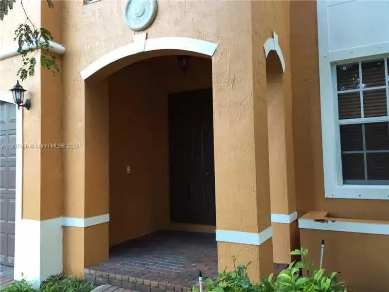 13426 SW 177th Ter, Miami FL 33177 photo 2