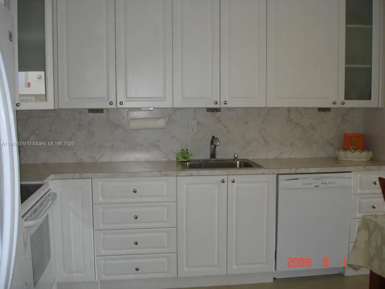 18061 Biscayne Blvd, Aventura FL 33160 photo 3